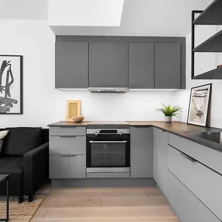 High Standard In Center Apartment *