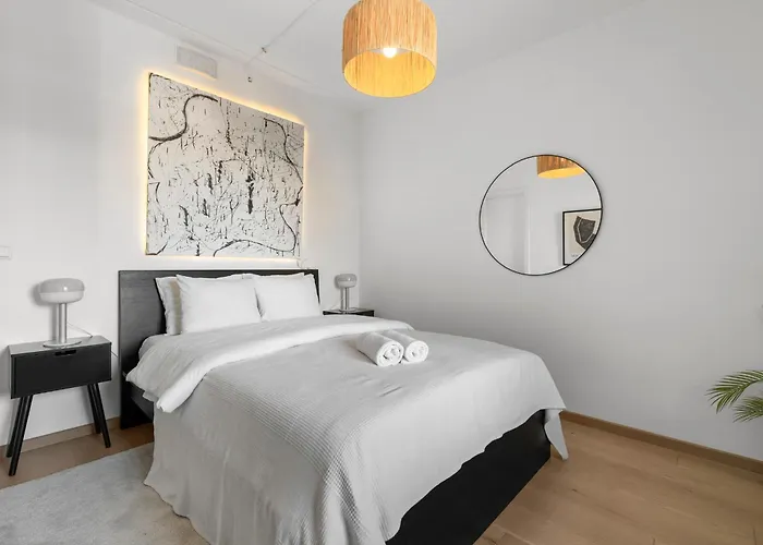 High Standard In Center Apartment *