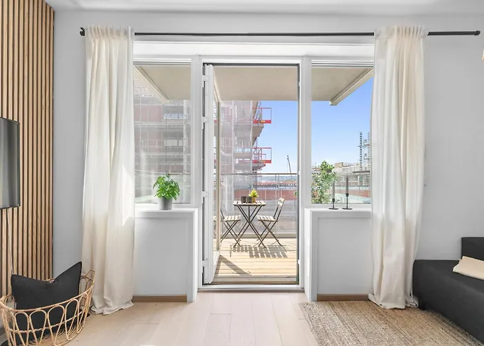 High Standard In Center Apartment