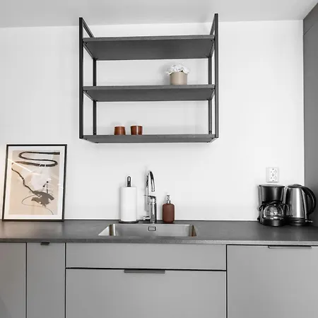 High Standard In Center *